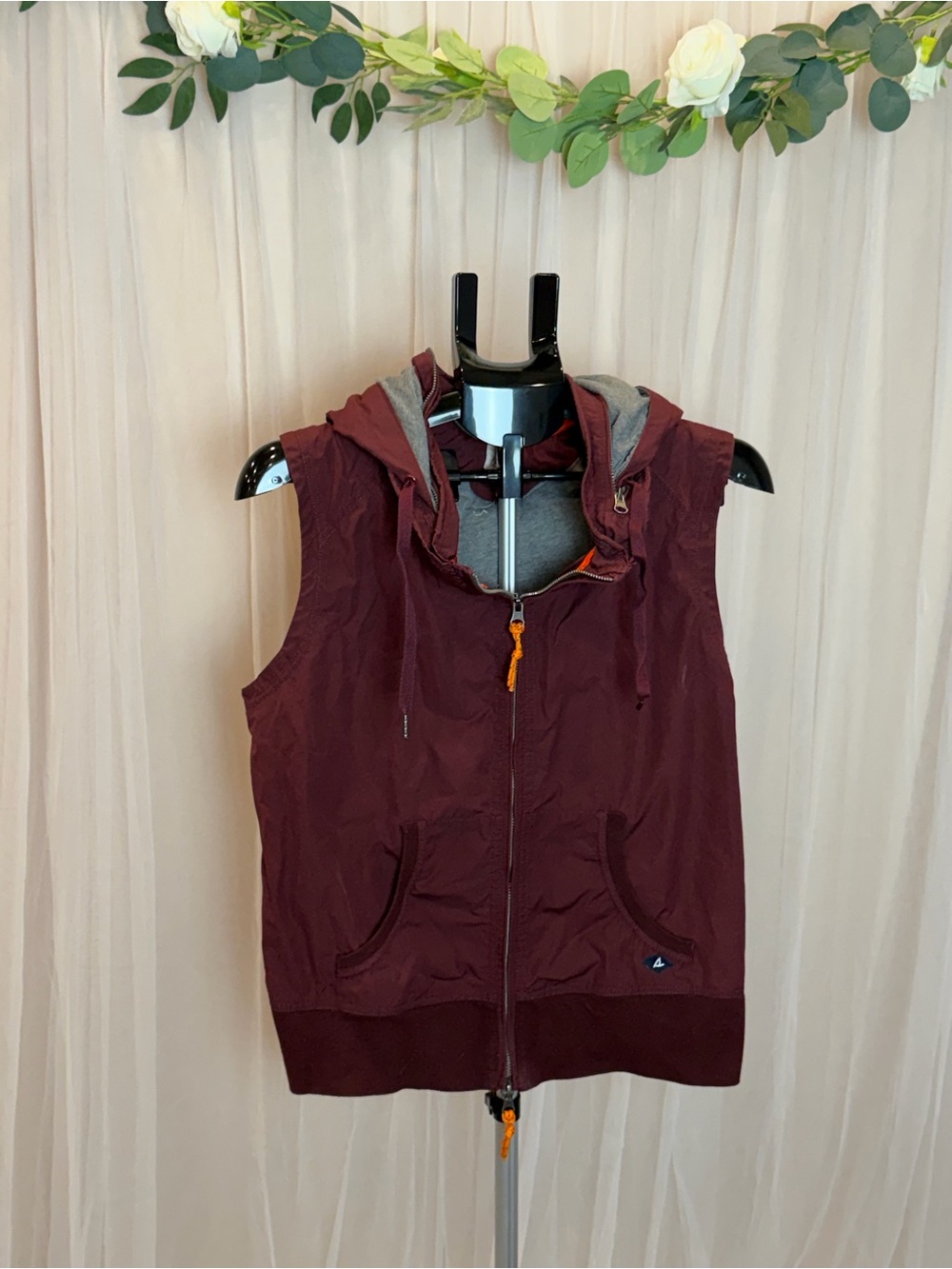 Sperry Burgundy Hooded Utility Vest Women’s Size Large Sleeveless Zip Up